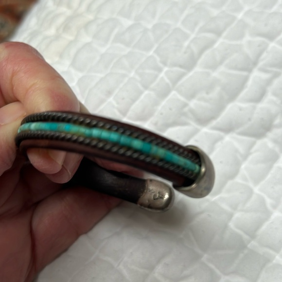 Turquoise leather bracelet - Picture 1 of 2